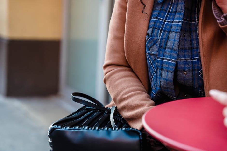 Best Handbag Brands UK 2024: Analysis of Heritage and Contemporary Quality